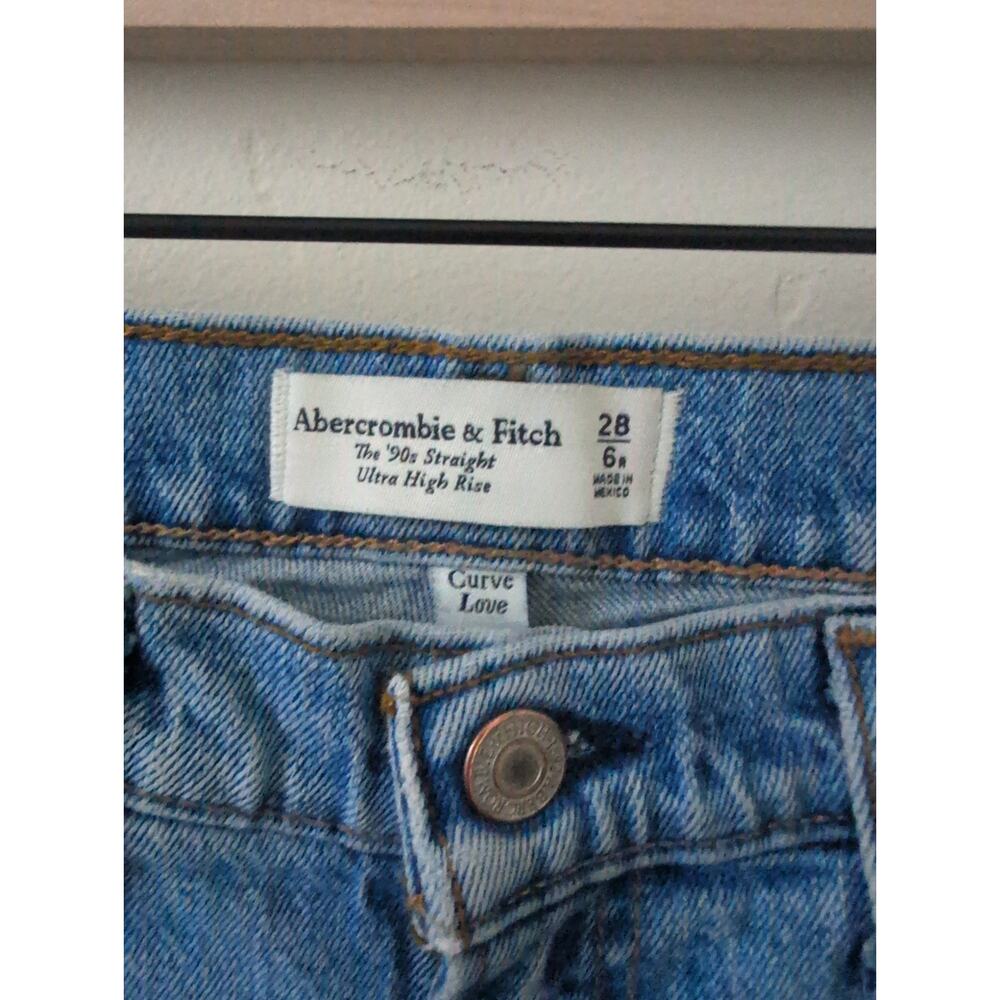Abercrombie and Fitch 90s Straight Ultra High Rise Curve Love size 28 - Picture 3 of 4